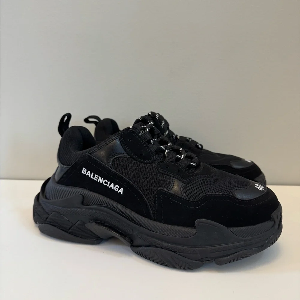 Balenciaga Triple S Clear Sole Chunky Luxury Sneaker in Black - Picture 3 of 7